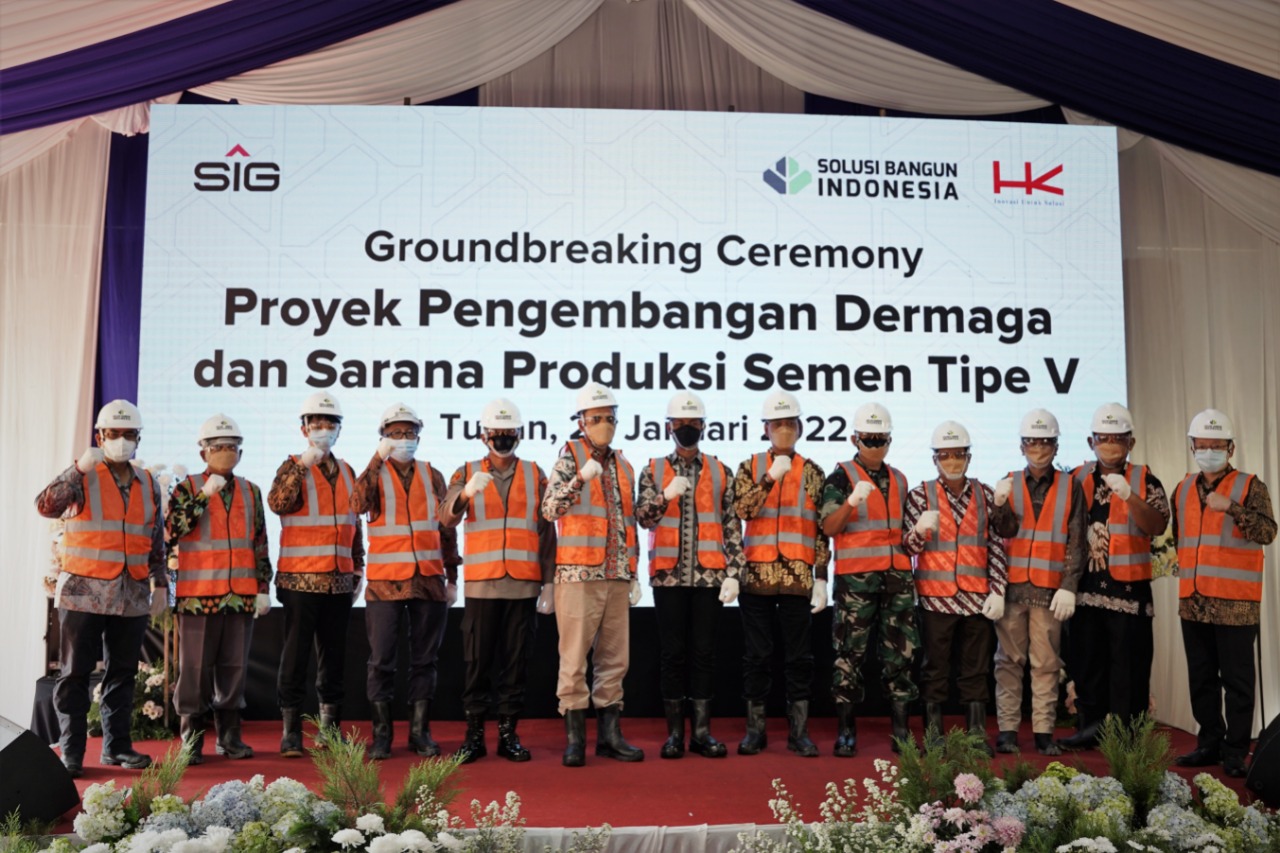 SBI Mulai Proyek Pembangunan Pengembangan Dermaga dan  Fasilitas Produksi di Pabrik Tuban