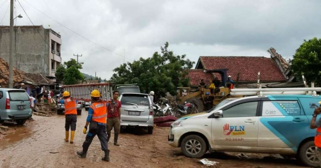 Seratusan Anggota Tim Siaga Bencana ESDM Diterjunkan Pascatsunami Selat Sunda