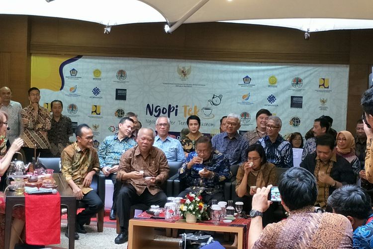 Menteri Keuangan Sri Mulyani Buka Rahasia Menteri PUPR Basuki yang Masih Setia Ber-SMS-ria