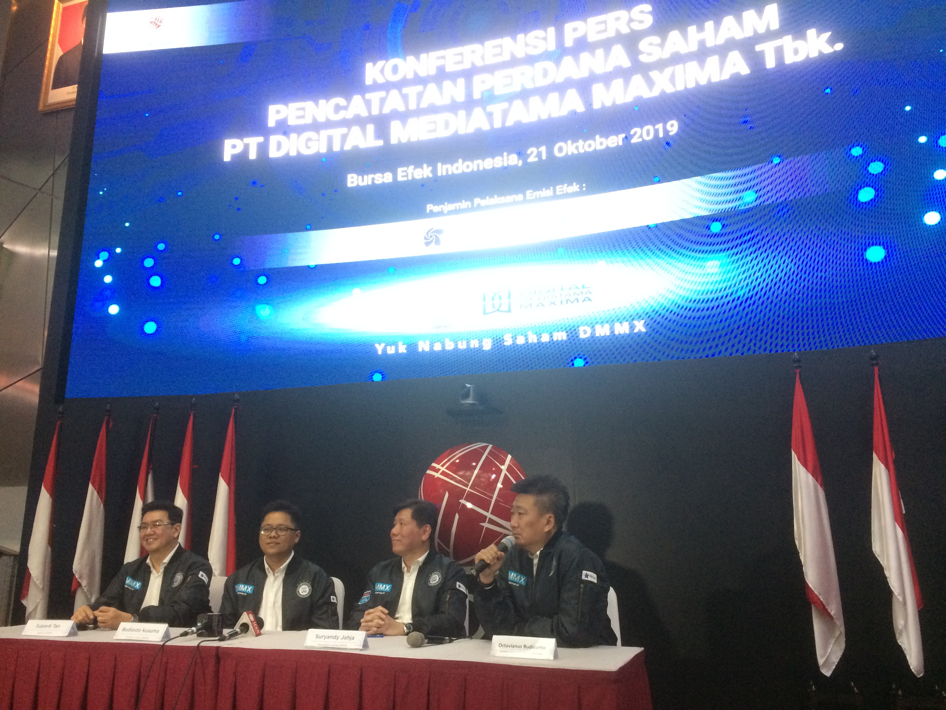 Melantai Di Bursa, Saham Digital Mediatama Maxima Tbk (DMMX) Naik 24,35 Persen