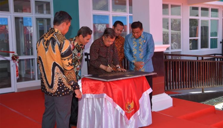 JK Akhiri Kunjungan Kerja Sebagai Wapres dengan Resmikan Rusunawa Mahasiswa di Bone