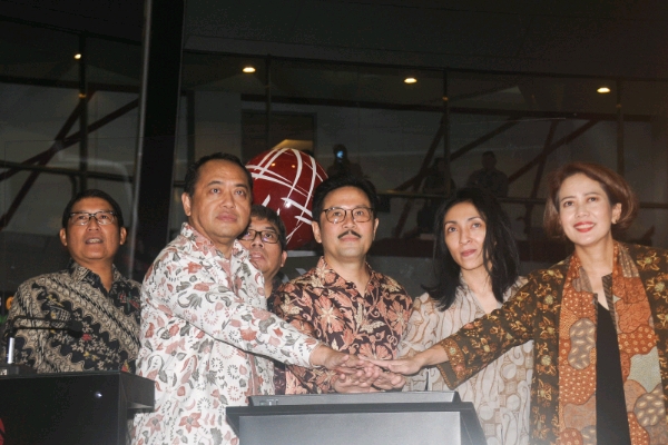 IIF Resmi Mencatatkan Obligasi Berkelanjutan Tahap I Tahun 2019