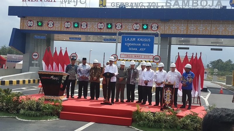 Presiden Resmikan Tol Pertama di Kalimantan, Konektivitas Menuju Ibu Kota Baru Lebih Cepat