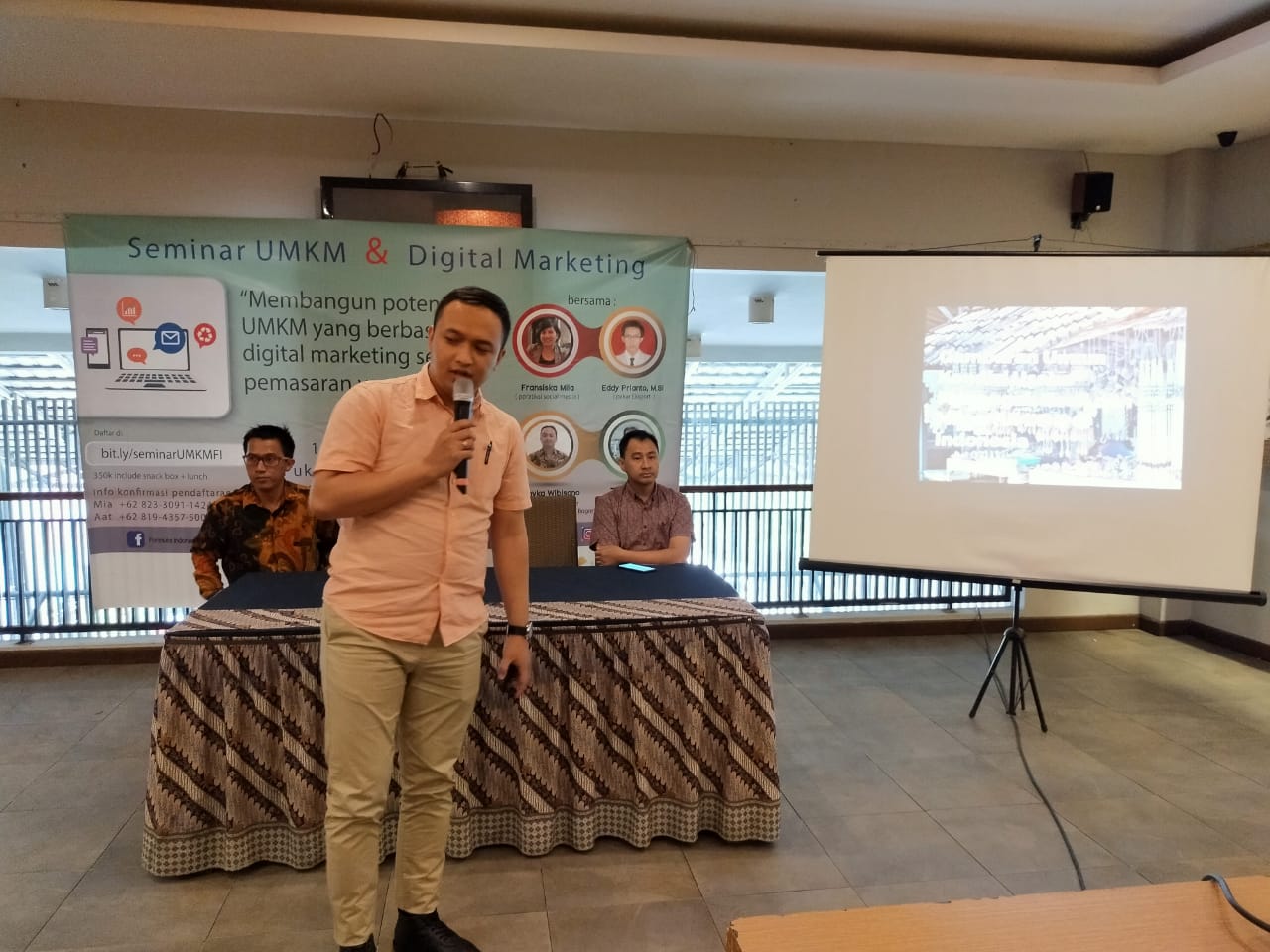 Seminar Membangun Potensi UMKM Berbasis Digital Marketing Sebagai Pemasaran yang Luas