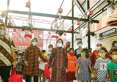 Maafkanlah Wali Kota Surabaya Tri Rismaharini yang Dulu Menutup Lokalisasi Dolly