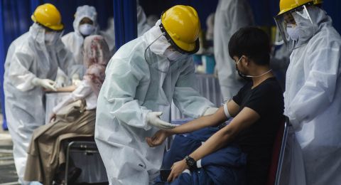 Kasus Infeksi Covid-19 di Indonesia Dekati 1 Juta Penderita