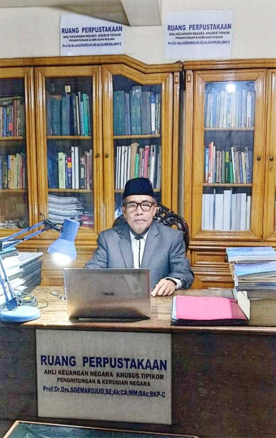 Prof. Dr. Soemardjijo