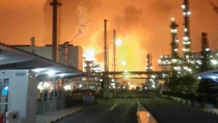 Kilang Balongan Terbakar, Pertamina Pastikan Pasokan BBM Normal