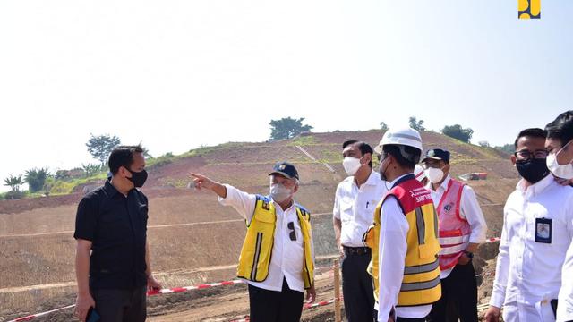 Tol Cisumdawu Beroperasi 2022, Menko LBP Harap Bandung-Kertajati Ditempuh Sejam