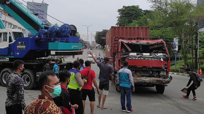 Polisi Tetapkan Sopir Tronton Maut di Balikpapan jadi Tersangka