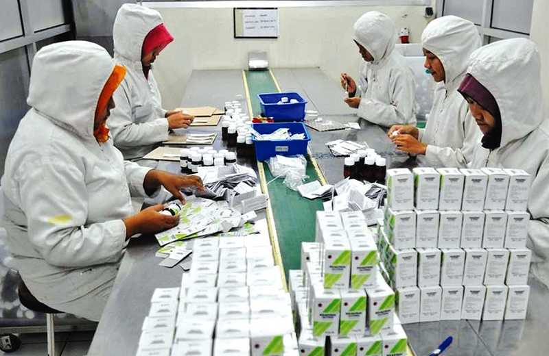 Lagi, Komisaris Phapros Jaring 227.300 Saham PEHA Rp920-940 per Lembar