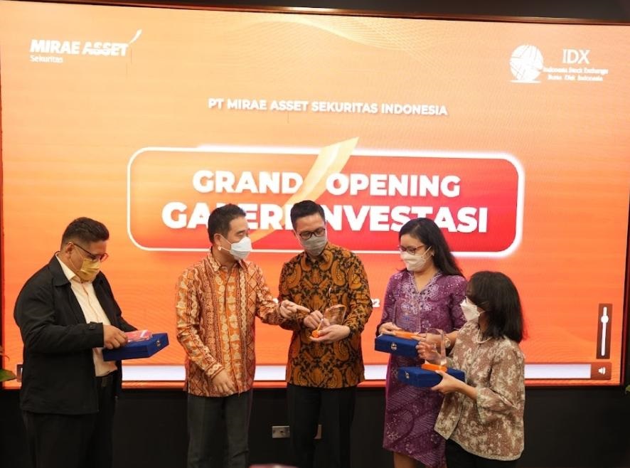 Resmikan 3 Galeri Investasi, Mirae Asset - IDX Bangun Konsep Baru Rangkul Investor Gen-Z