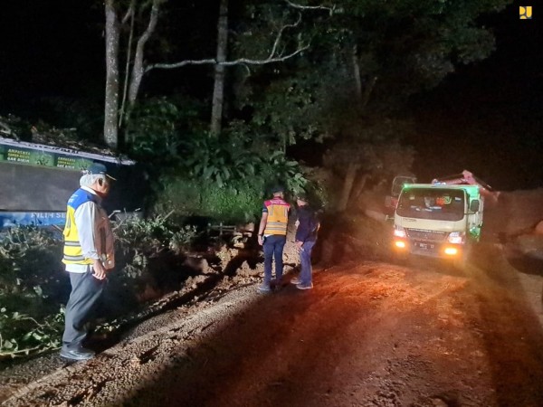 Menteri PU Berharap Hari Ini Jalur Cianjur-Cipanas Kembali Terbuka