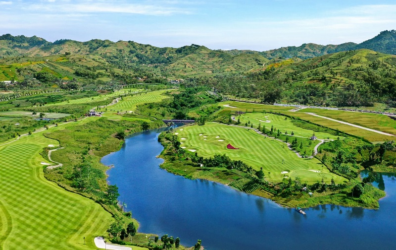 Parahyangan Golf Bandung Raih Penghargaan Asian Golf Awards dan World Golf Awards 2022