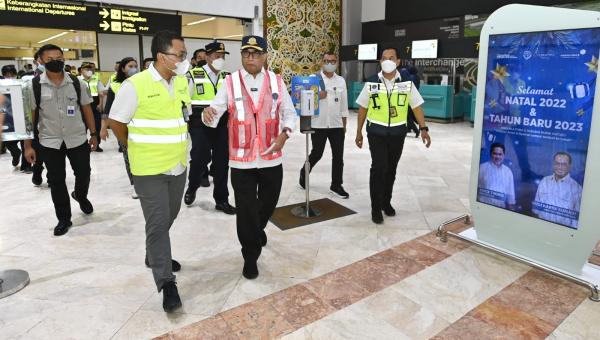 Menhub Minta Bandara Optimalkan Jam Operasional di Nataru