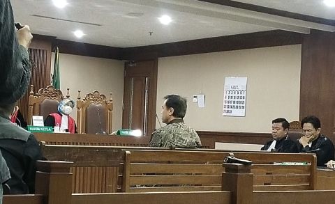 Dirut PT Diratama Jaya Mandiri John Irfan alias Irfan Kurnia Saleh dituntut hukuman 15 tahun penjara dalam kasus korupsi Helikopter AW-101 TNI AU tahun 2016. dok. MPI/Arie Dwi Satrio. Kasus Korupsi Pengadaan Heli Angkut AW-101 TNI AU, Jaksa Tuntut John Irfan Kenway 15 Tahun
