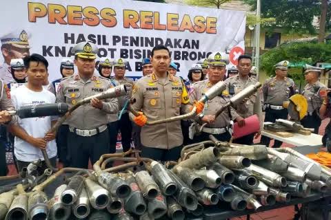 Polresta Bogor Sita 563 Knalpot Brong. dok. SINDOnews. Sudah Meresahkan Warga, Polresta Bogor Sita 563 Knalpot Brong