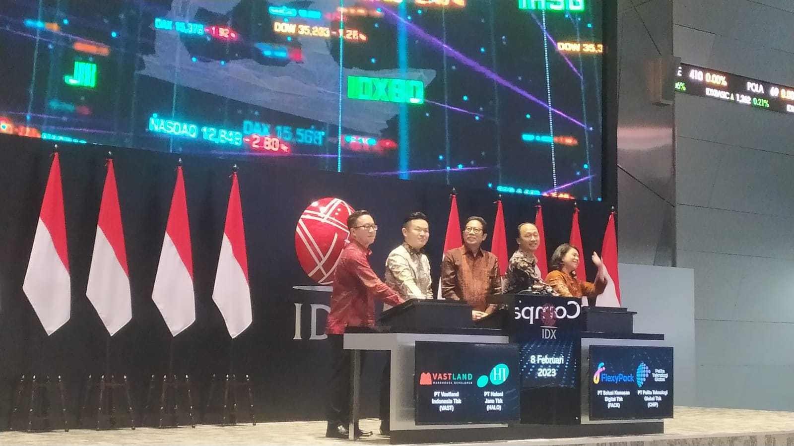 Aksi Perdana, Direktur Vastland Serok 1,5 Juta Saham VAST Rp102-111 per Lembar