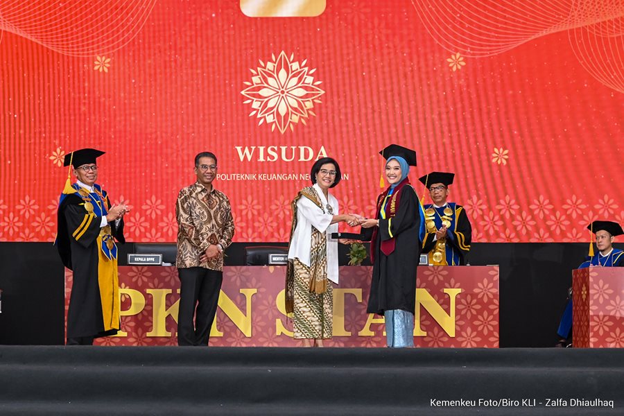 Wisuda 253 Lulusan PKN STAN, Menkeu: Kebutuhan Investasi Untuk SDM Sangat Besar