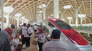 Mulai 1 Desember 2023 KCIC Rilis Harga Baru Tiket Kereta Cepat Whoosh, Cek Promonya