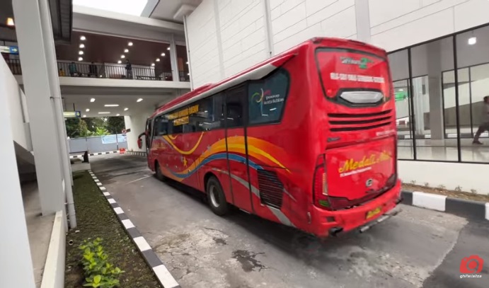 Presiden Resmikan Tiga Terminal Bus Senilai Rp151,6 Miliar