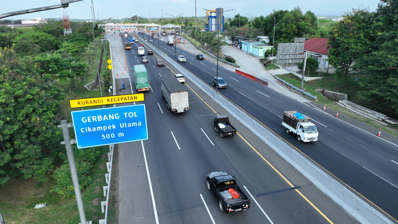 Libur Natal, Jasa Marga (JSMR) Catat 1,3 Juta Kendaraan Roda Empat Keluar Jabodetabek