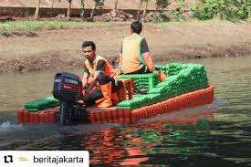 Solusi Cerdas, Perahu Botol Plastik Kreasi Dinas LH DKI Jakarta