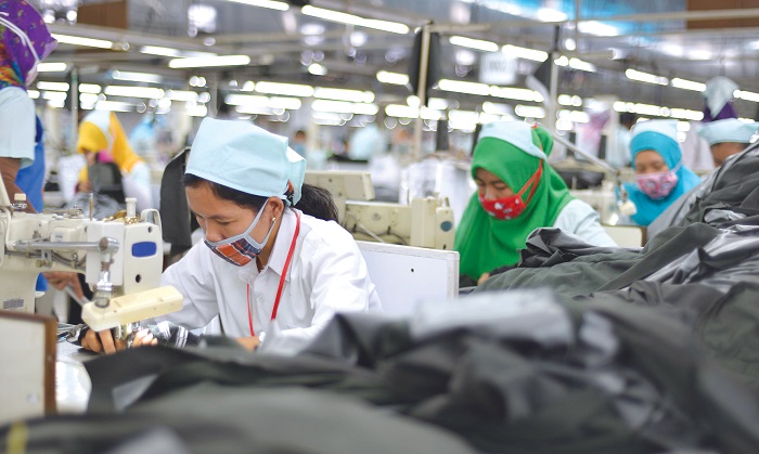 Industri tekstil, pada April dan Mei 2024 terjadi peningkatan hingga mencapai posisi ekspansi dua bulan berturut-turut pertama kali sejak IKI dirilis pada November 2022 Industri Tekstil Ekpansi Dua Bulan Beruntun Pertama Sejak IKI Dirilis