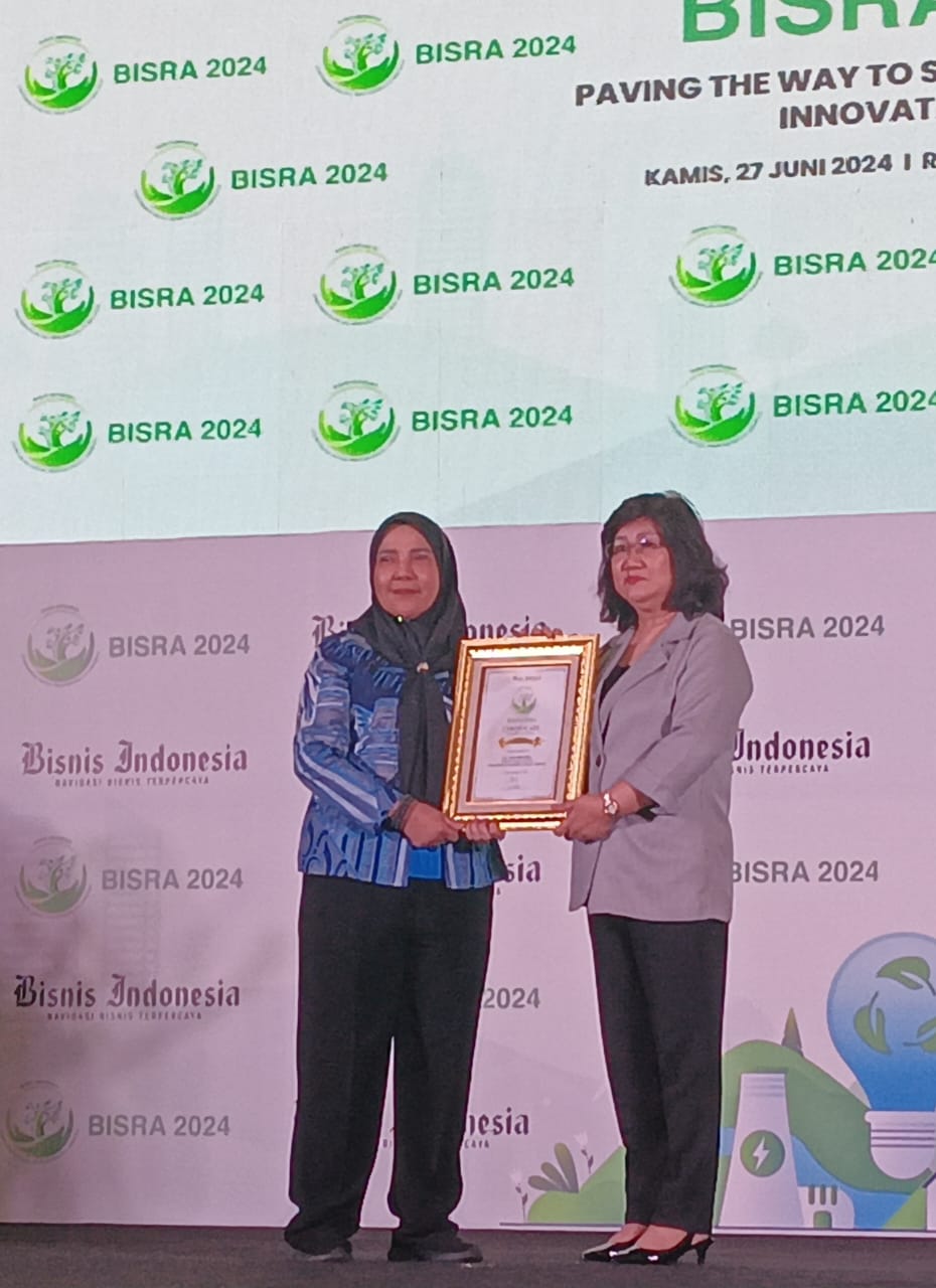 Terima Special Awards BISRA 2024, Bunda Eva Merasa Terhormat