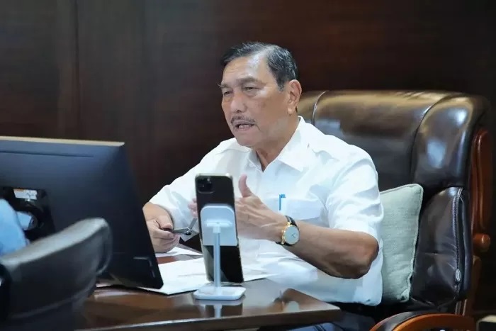 Luhut : Pengenaan Tarif Impor 200 Persen untuk Lindungi Industri DN