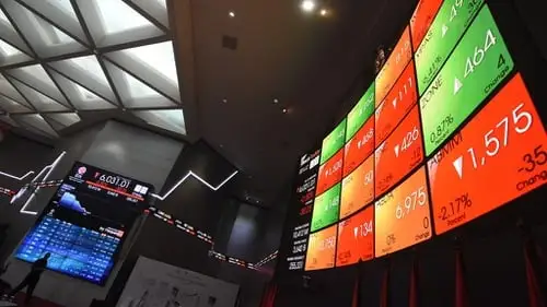 Gambar papan IHSG dan Gedung Bursa Efek Indonesia Terseret Saham Ini, IHSG Turun 0,31 Persen