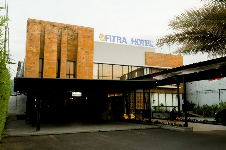 Profit Taking, Jon Fieris Jual Habis Saham Hotel Fitra (FITT)