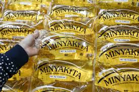 Jual MinyaKita di Atas HET, 41 Distributor dan Pengecer Kena Sanksi