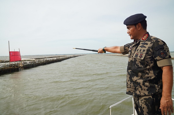 Tak Berizin, Kementerian Kelautan Segel Pagar Laut di Perairan Bekasi