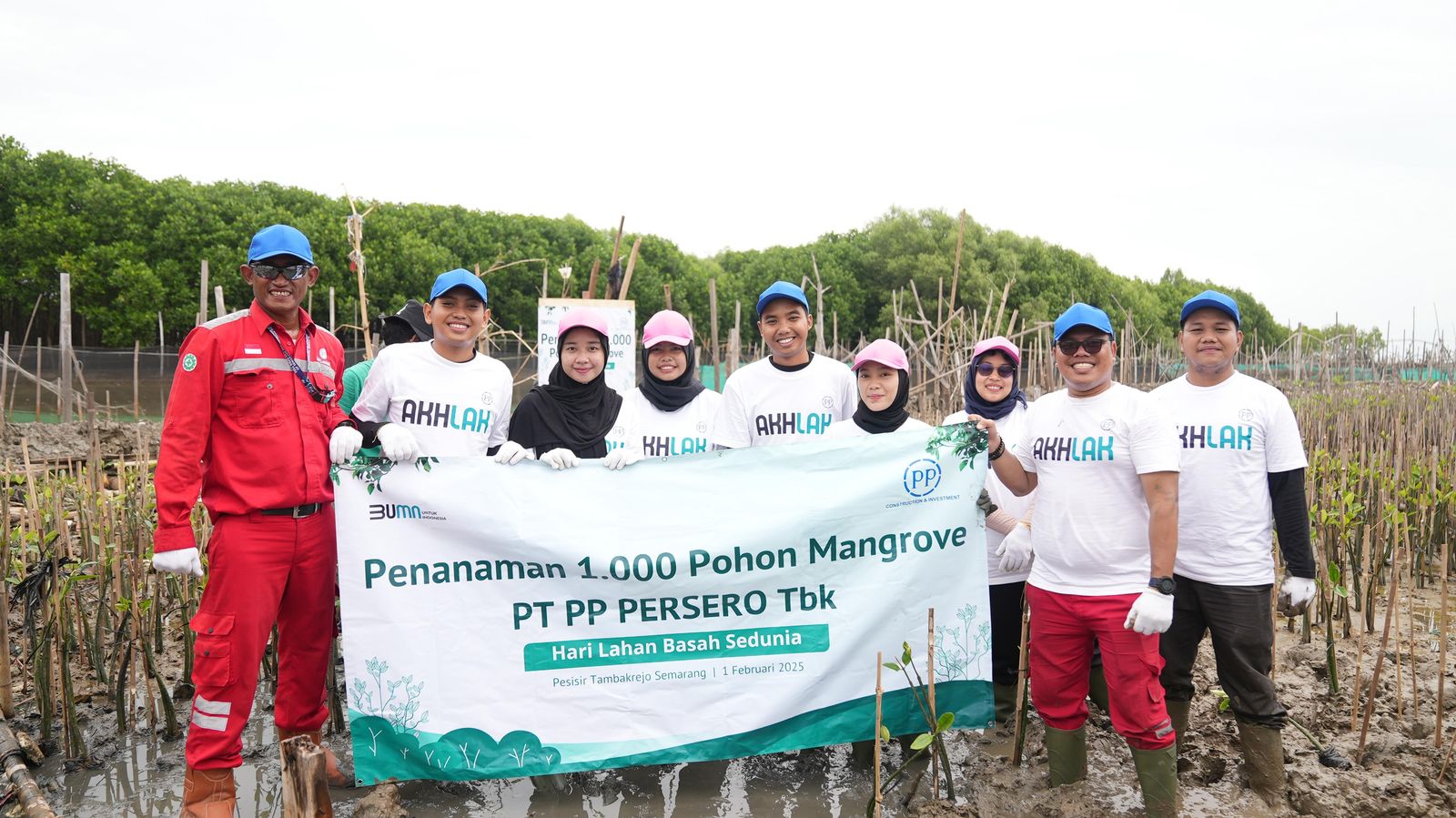 PTPP Hijaukan Pesisir Tambakrejo dengan 1.000 Mangrove