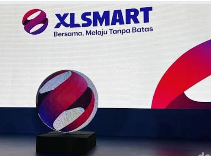 Logo baru hasil pe gabungan XLSMART XLSMART Resmi Meluncur, Sahamnya Terjun!