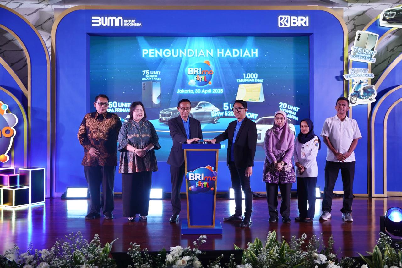 Bank Rakyat Indonesia (Persero) Tbk atau BRI terus memperkuat komitmennya dalam menghadirkan layanan digital unggulan melalui program loyalitas tahunan bertajuk BRImo FSTVL 2024. Program ini merupakan bentuk apresiasi BRImo FSTVL 2024, Nasabah BRI Bawa Pulang BMW & Tabungan Emas
