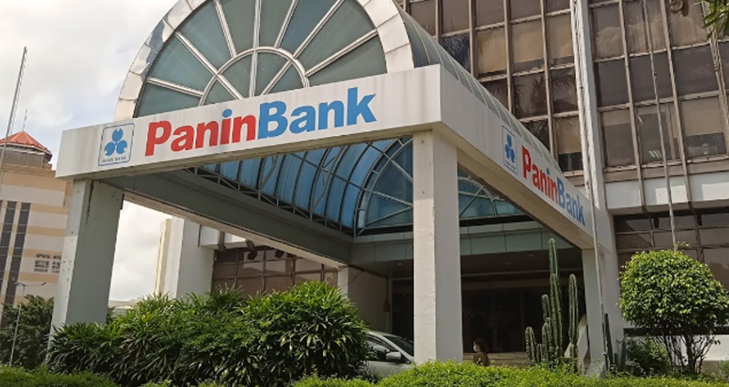 Suasana di salah satu gerai Bank Panin. FOTO - ISTIMEWA Tumbuh Minimalis, PNBN Kuartal I-2025 Serok Laba Rp731,5 Miliar