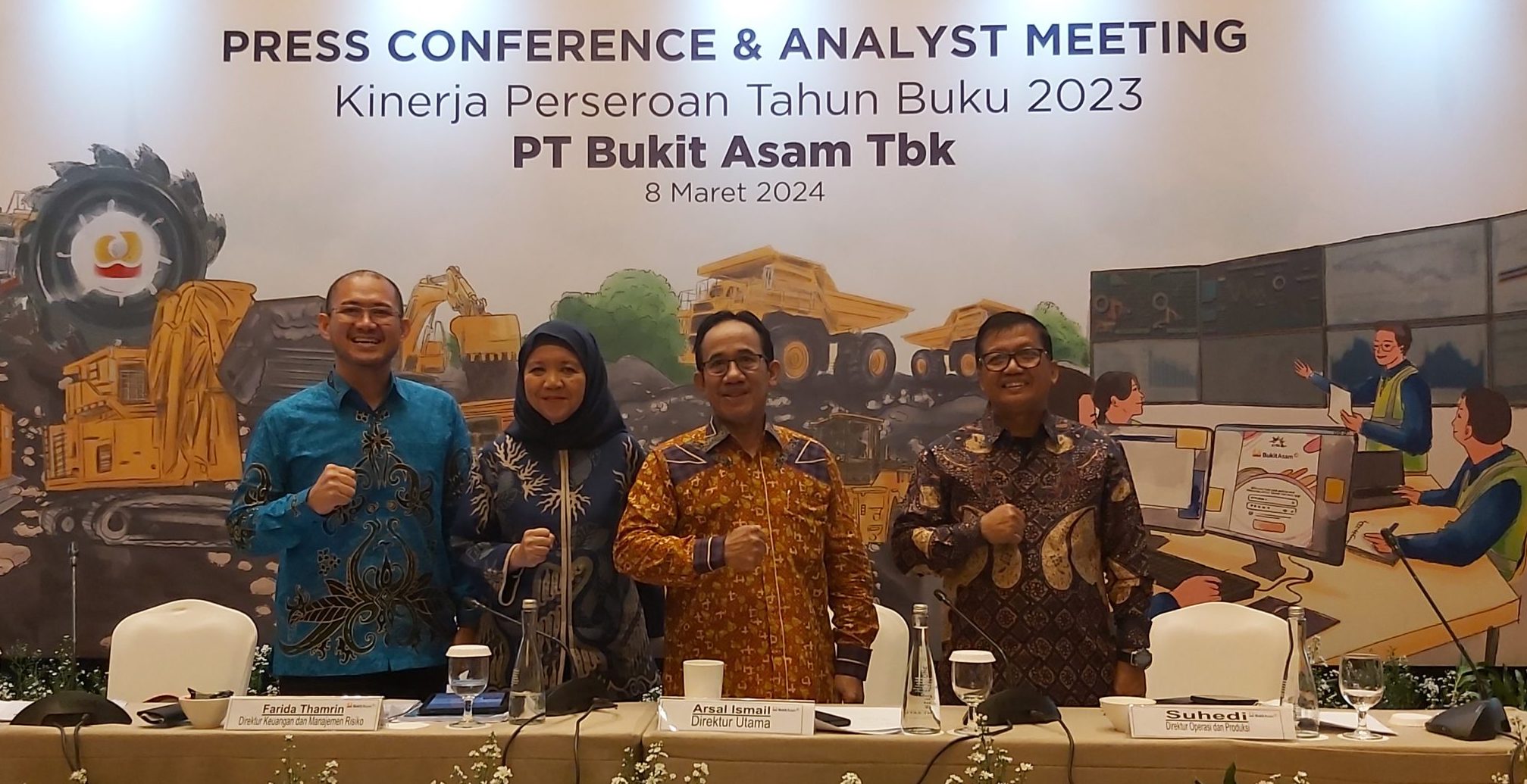 Pengurus Bukit Asam di sela-sela press conference & analyst meeting kinerja perseroan tahun buku 2023. FOTO - ISTIMEWA Menukik 50,5 Persen, Kuartal I-2025 PTBA Raup Laba Rp391 Miliar