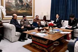 Fumio Kishida, utusan khusus Perdana Menteri Jepang dalam pertemuan dengan Presiden Prabowo Subianto di Istana Kepresidenan Jakarta. Dok. Sekretariat Presiden. Merdeka. Usai Bertemu Prabowo, Jepang Siap Biayai PLTP Rp8,2T di SumbarĀ