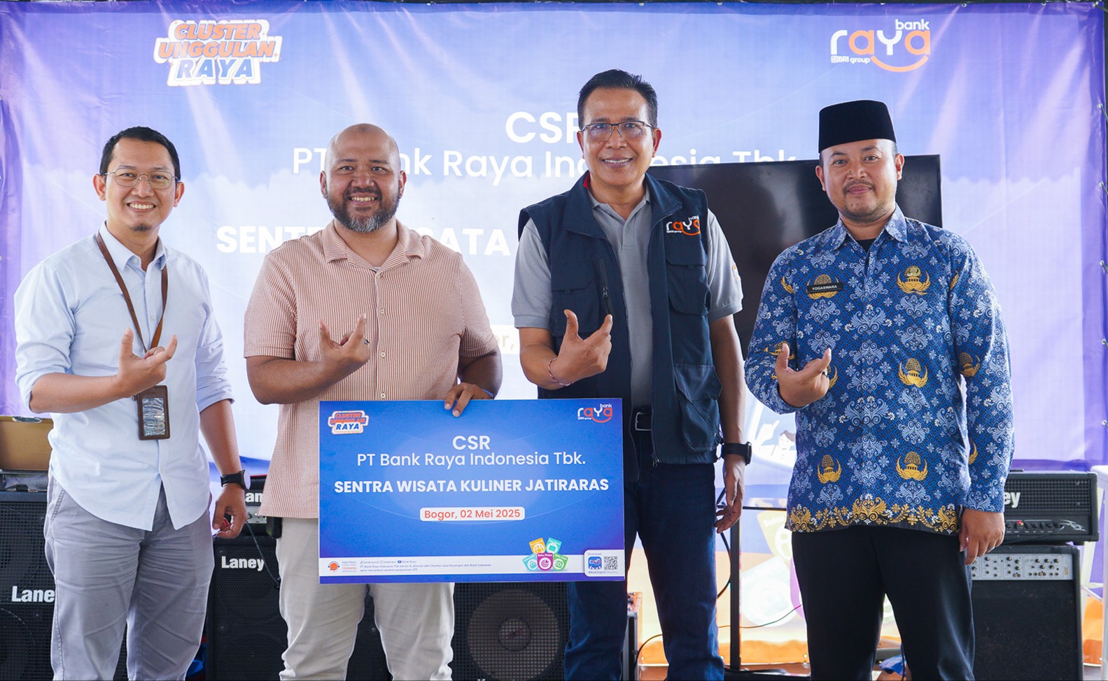 Bank Raya (AGRO), bank digital bagian dari BRI Group, terus mendorong upaya percepatan akselerasi komunitas dan pelaku usaha lokal, dengan memperluas penetrasi inklusi keuangan digital di masyarakat. Bank Raya (AGRO) Dukung UMKM Jatiraras Cibinong Go Digital