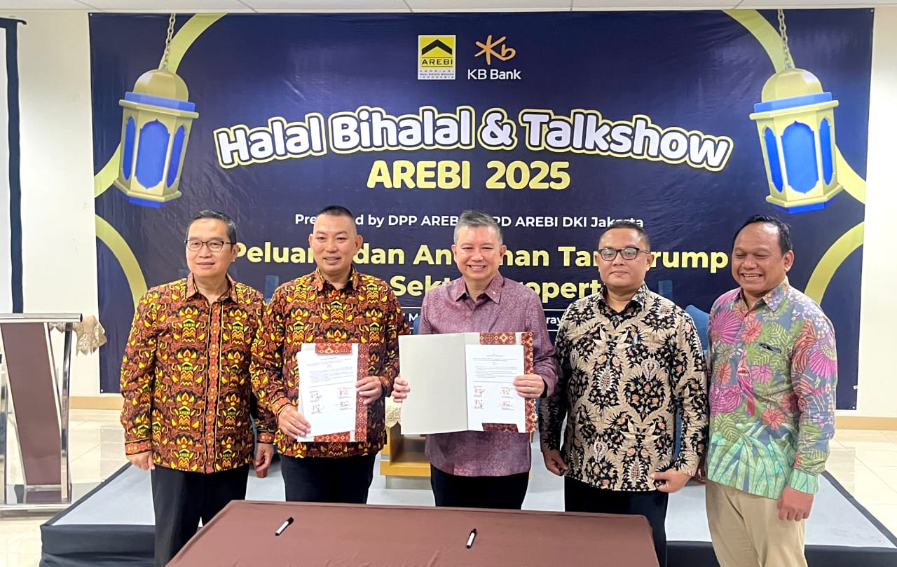 KB Bank (BBKP) menjalin kemitraan strategis dengan Asosiasi Real Estate Broker Indonesia (AREBI), melalui penandatanganan Nota Kesepahaman (MoU) untuk meningkatkan kualitas pelayanan KPK. Dok. Ist. Tingkatkan Kualitas Penyaluran KPR, KB Bank Bermitra dengan AREBI