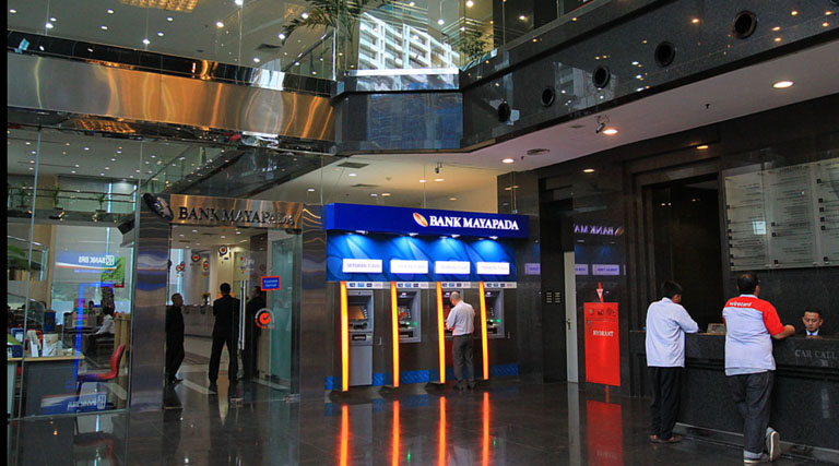 Suasana kantor pelayanan Bank Mayapada. FOTO - ISTIMEWA Surplus 105 Persen, MAYA Kuartal I-2025 Raup Laba Rp11,27 Miliar