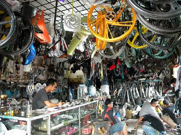 Penjualan Eceran Suku Cadang Diprediksi Membaik, Mamin Menurun
