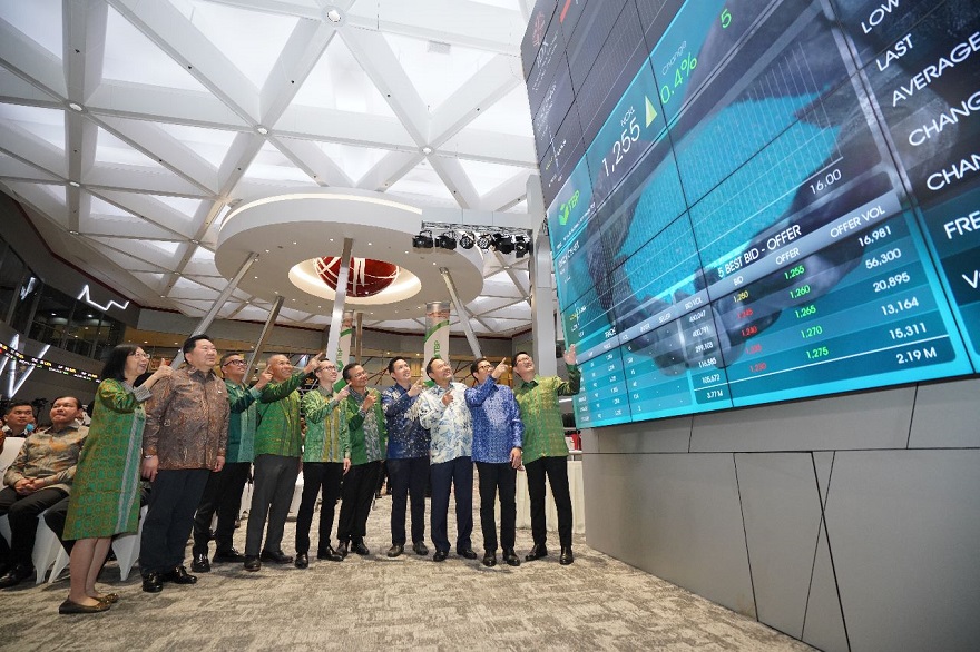 Manajemen NICL ketika listing perdana sahamnya di BEI. PAM Mineral (NICL) Umumkan Aksi Korporasi Baru Tahun Ini
