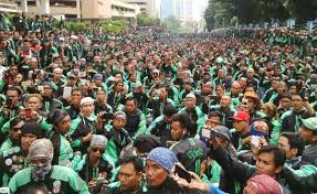 Demo driver ojek online. Dok. Okezone. Besok Ojol Demo Matikan Aplikasi, Driver Minta Potongan 10 Persen Saja