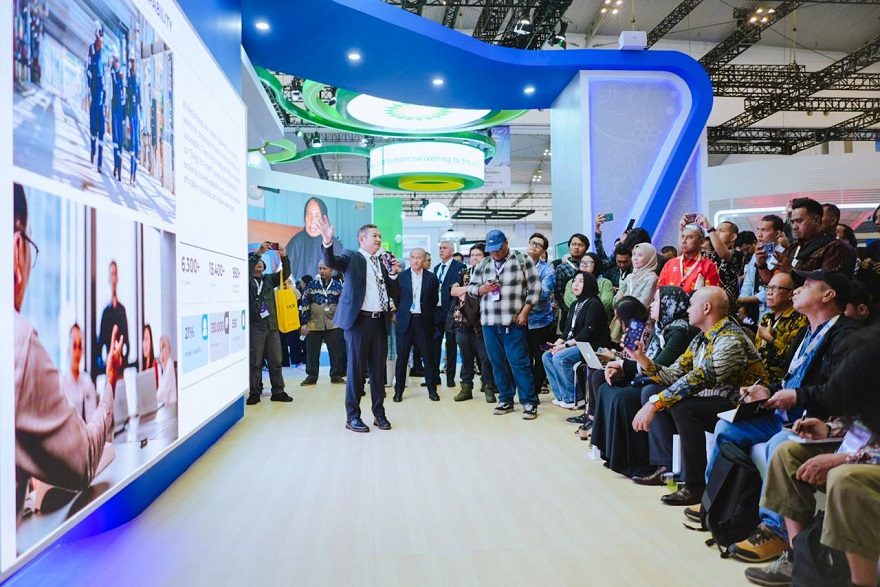 Direktur & Chief Administrative Officer MedcoEnergi Amri Siahaan Dalam diskusi strategis “People as the Foundation of Energy Transition” di Indonesian Petroleum Association Convention and Exhibition (IPA Convex) 2025. Medco Energi (MEDC) Ungkap Peran SDM di Balik Sukses 45 Tahun!