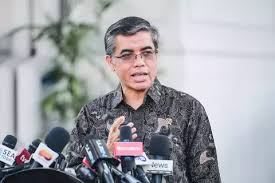 Menteri Ketenagakerjaan Yassierli. Dok. Investor Daily. Perusahaan Dilarang Tahan Ijazah Pekerja, Sanksi Pidana Penggelapan