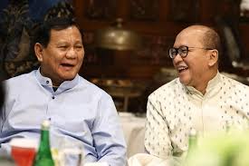 Menteri Investasi Rosan Roeslani (kanan) bersama Presiden Prabowo Subianto. Dok. Berita Nasional. Presiden Masih Godok Lima Nama Calon Dubes RI Untuk Amerika