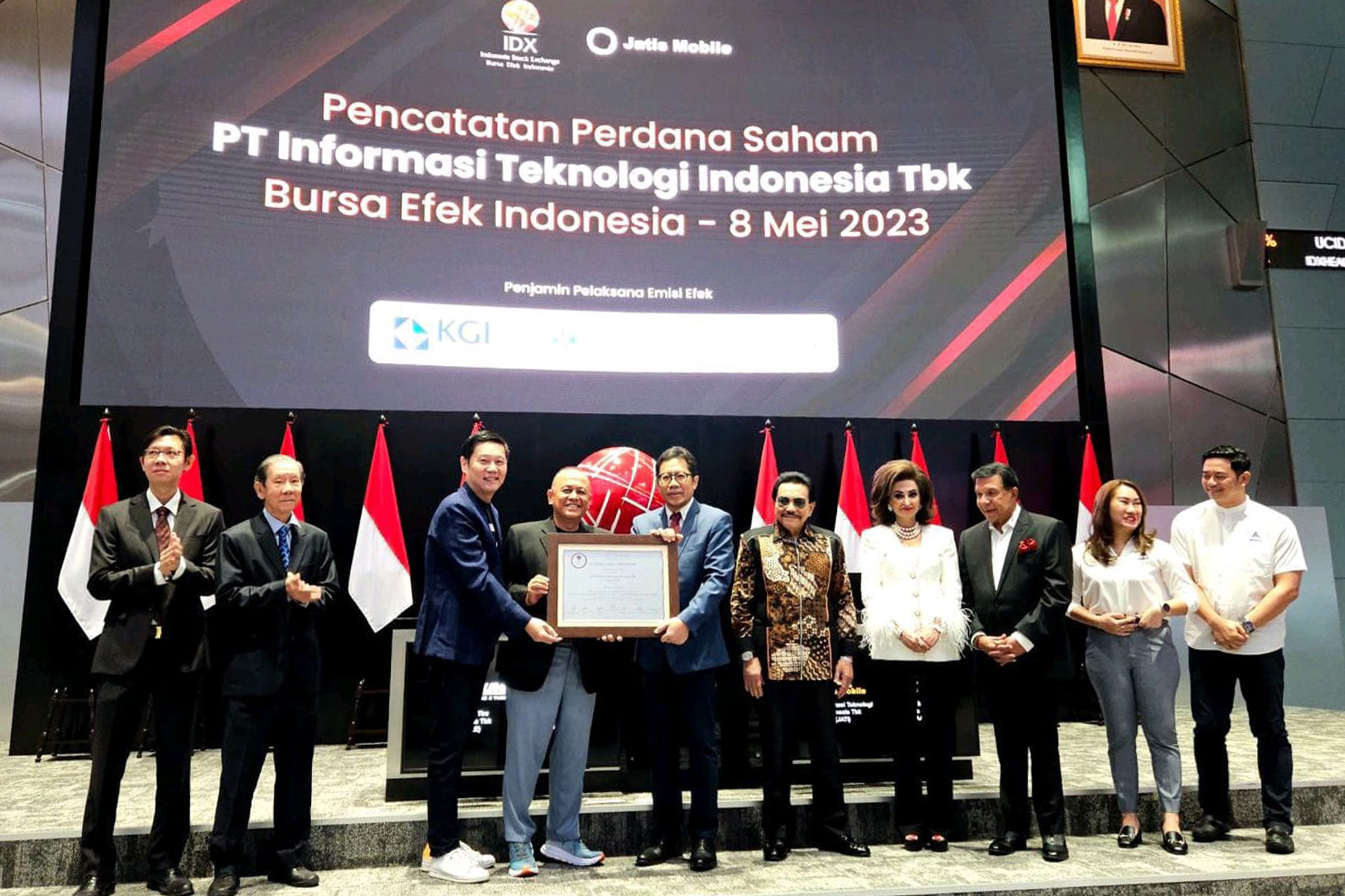 Aktivitas Pencatatan Perdana Saham JATI di BEI. Saham Loncat 260 Persen! BEI Keluarkan Pengumuman Baru
